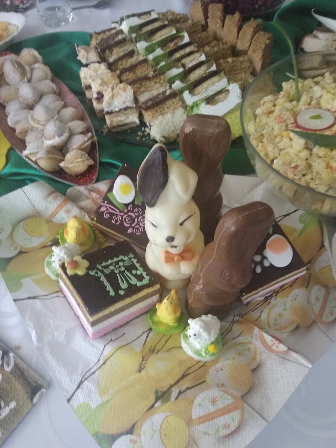 Dekoracje oraz przysmaki Wielkanocne Dekoracje oraz przysmaki Wielkanocne